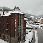 Hotel марина *
